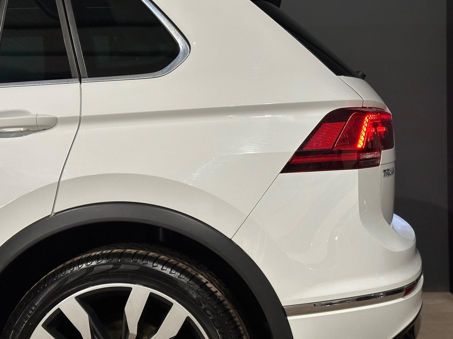 Used Volkswagen Tiguan 2018 for sale - 77028999: Photo 37