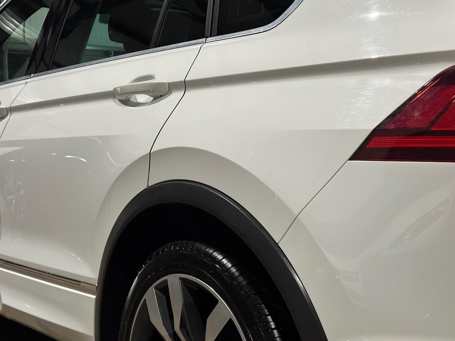 Used Volkswagen Tiguan 2018 for sale - 77028999: Photo 46