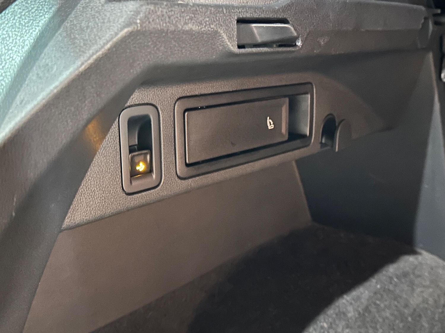 Used Volkswagen Tiguan 2018 for sale - 77028999: Photo 49