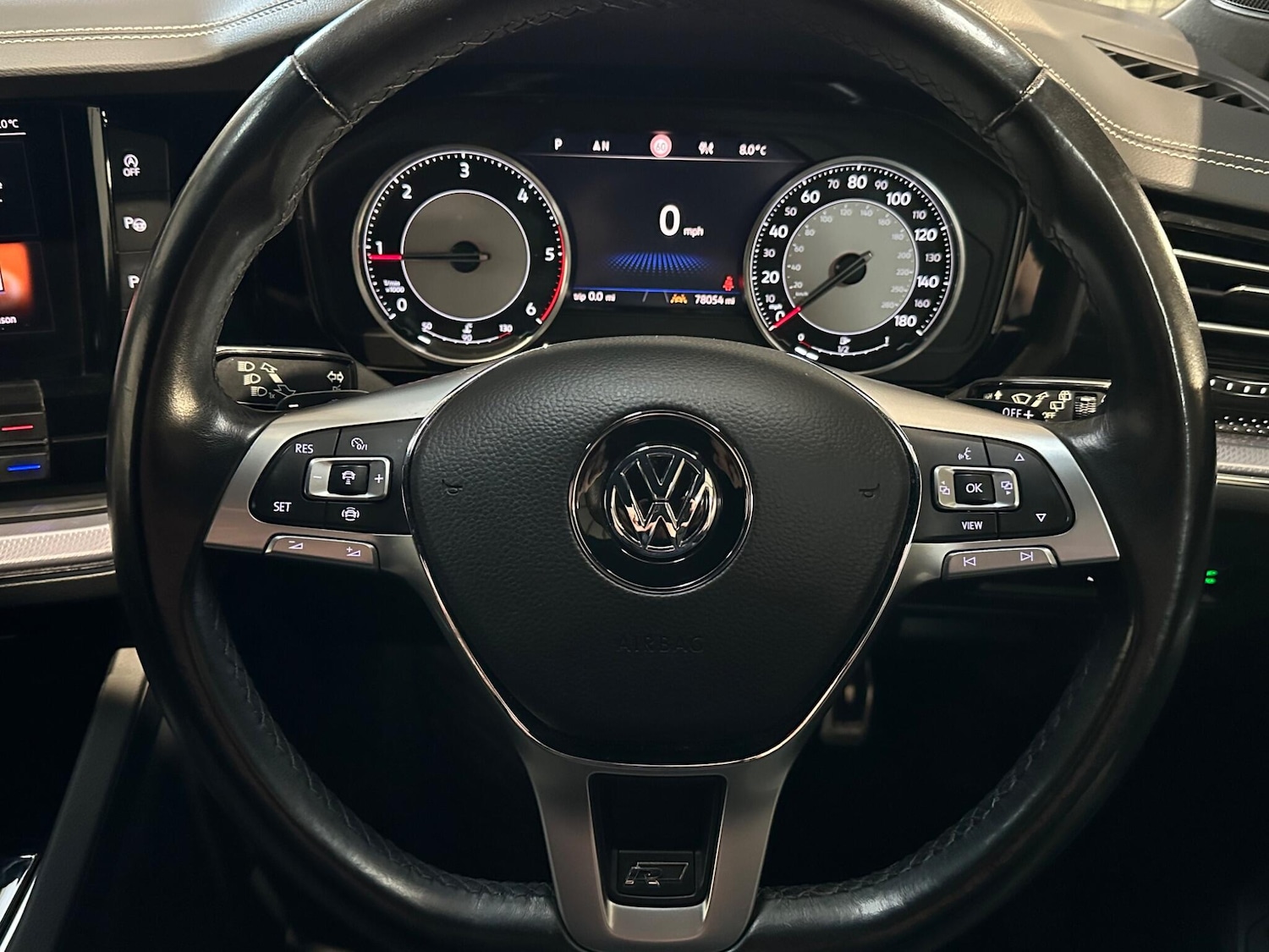 Used Volkswagen Touareg 2019 for sale - 77175516: Photo 33