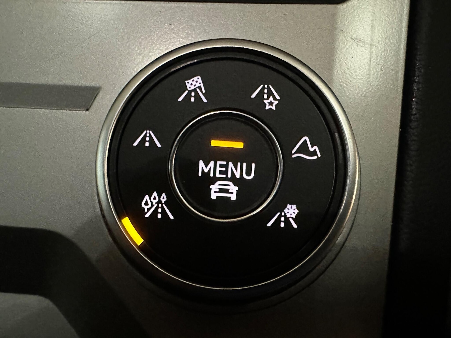 Used Volkswagen Touareg 2019 for sale - 77175516: Photo 35