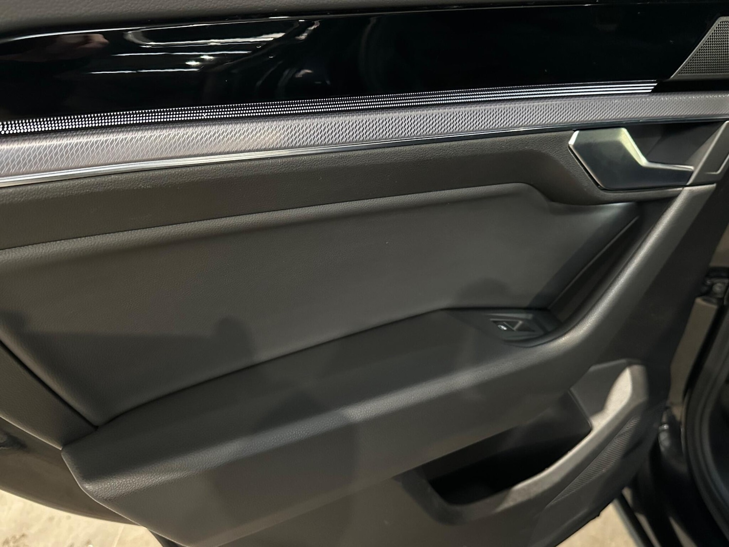 Used Volkswagen Touareg 2019 for sale - 77175516: Photo 49