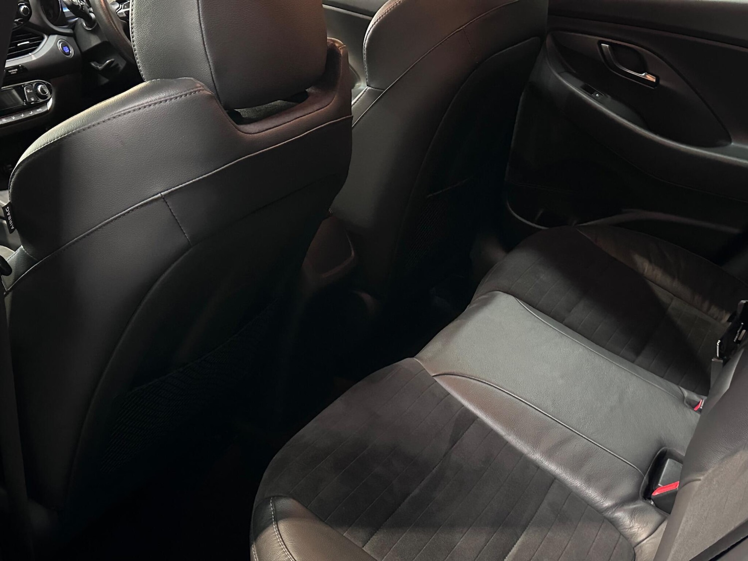 Used Hyundai i30 2018 for sale - 77683003: Photo 24