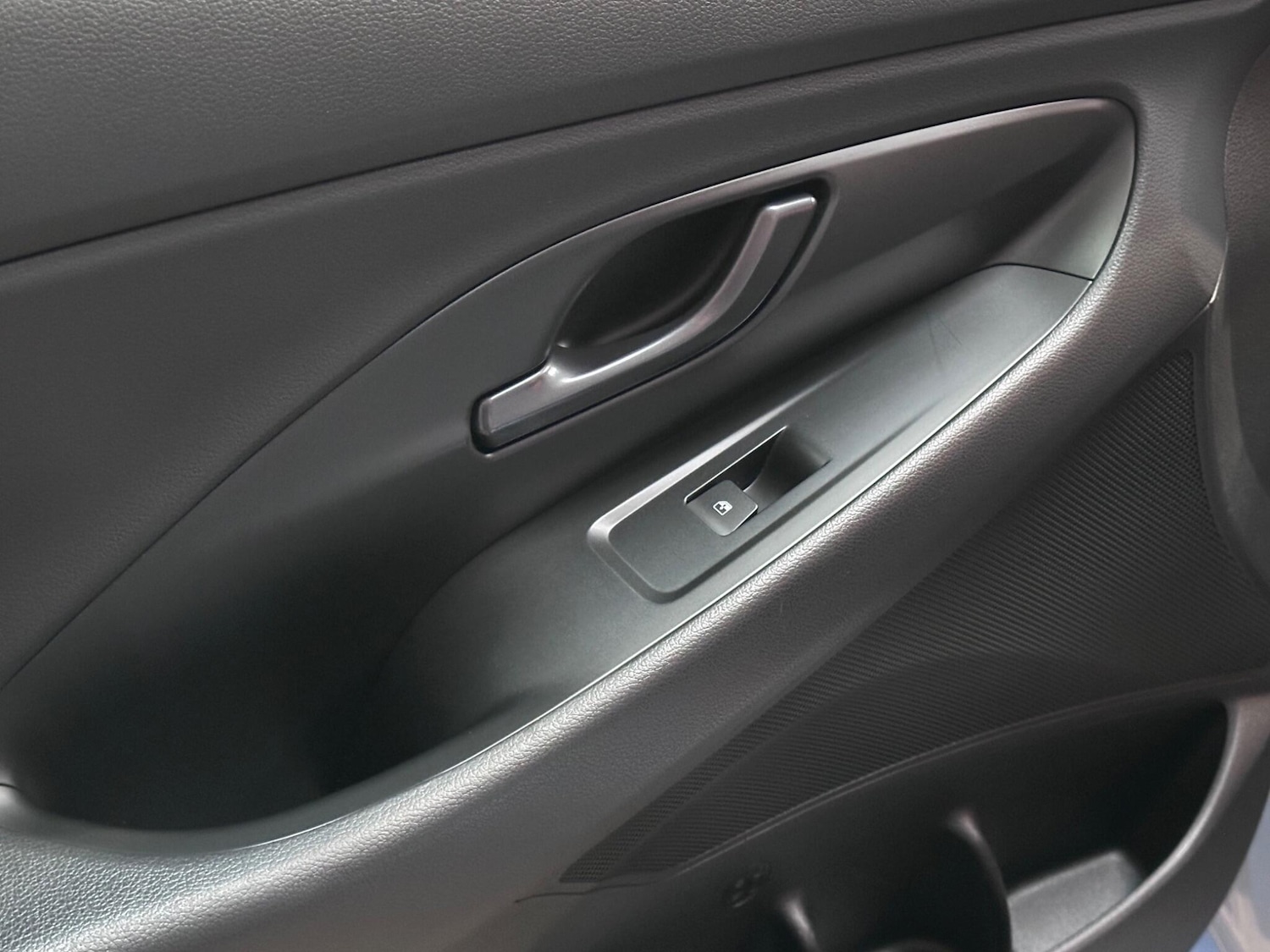 Used Hyundai i30 2018 for sale - 77683003: Photo 27