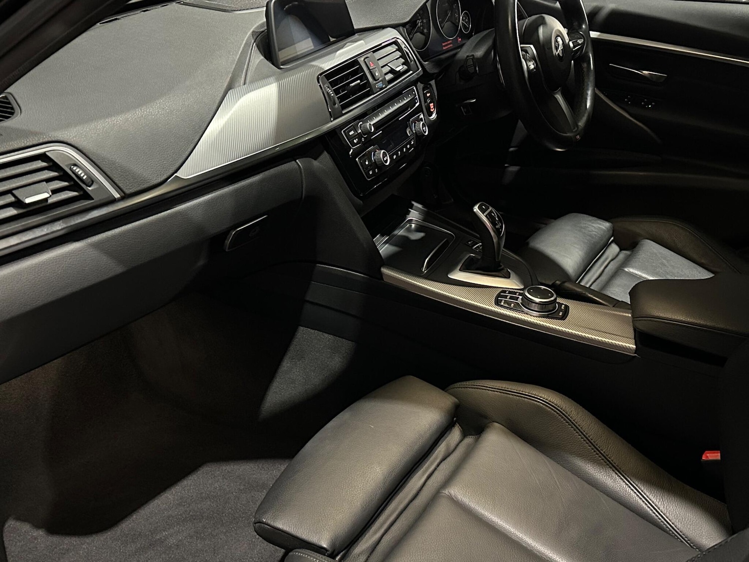 Used BMW 3 Series 2018 for sale - 76620557: Photo 28