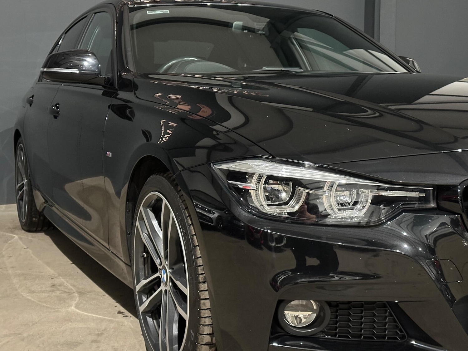 Used BMW 3 Series 2018 for sale - 76620557: Photo 32