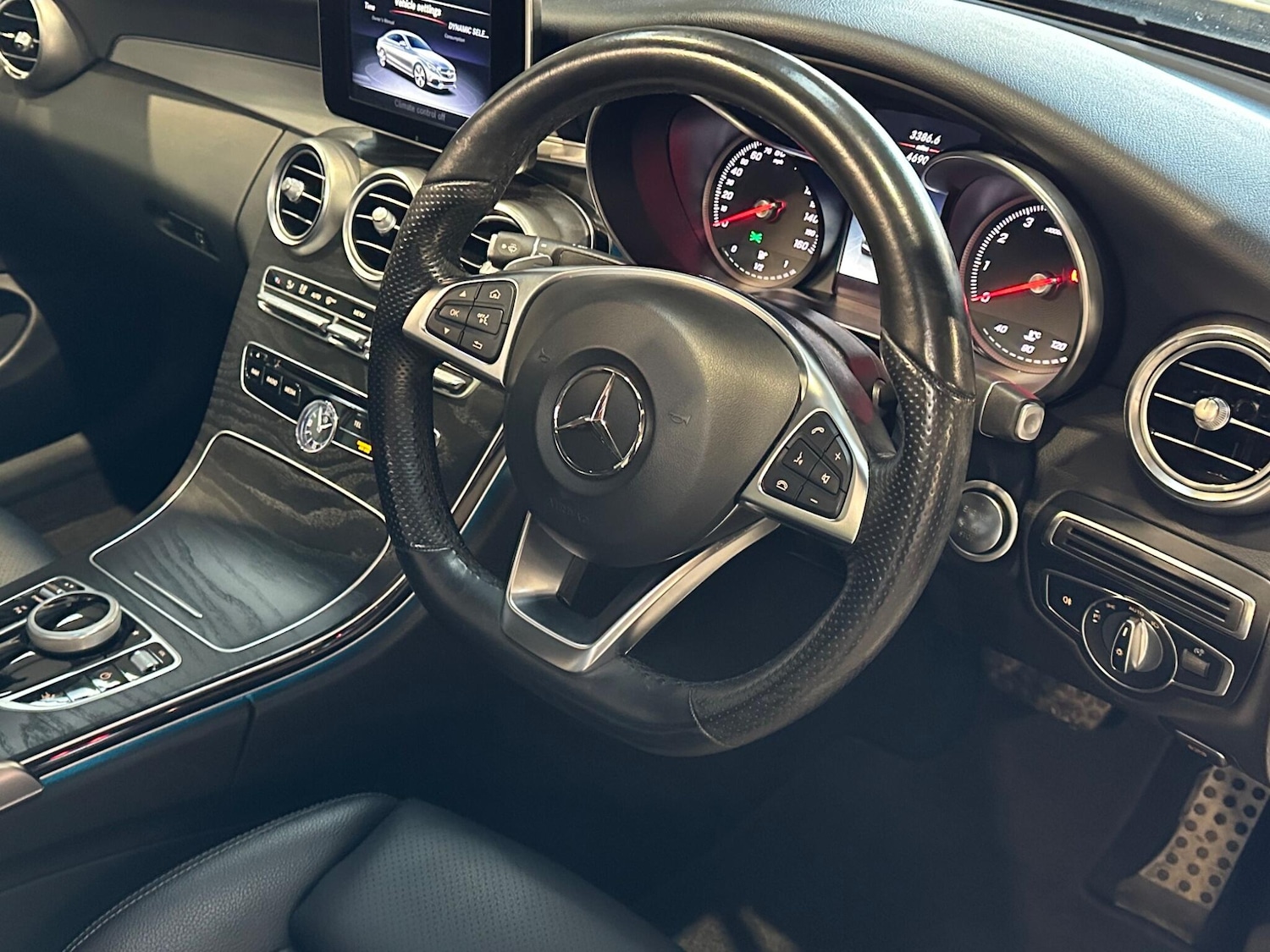 Used Mercedes-Benz C Class 2017 for sale - 76584458: Photo 34