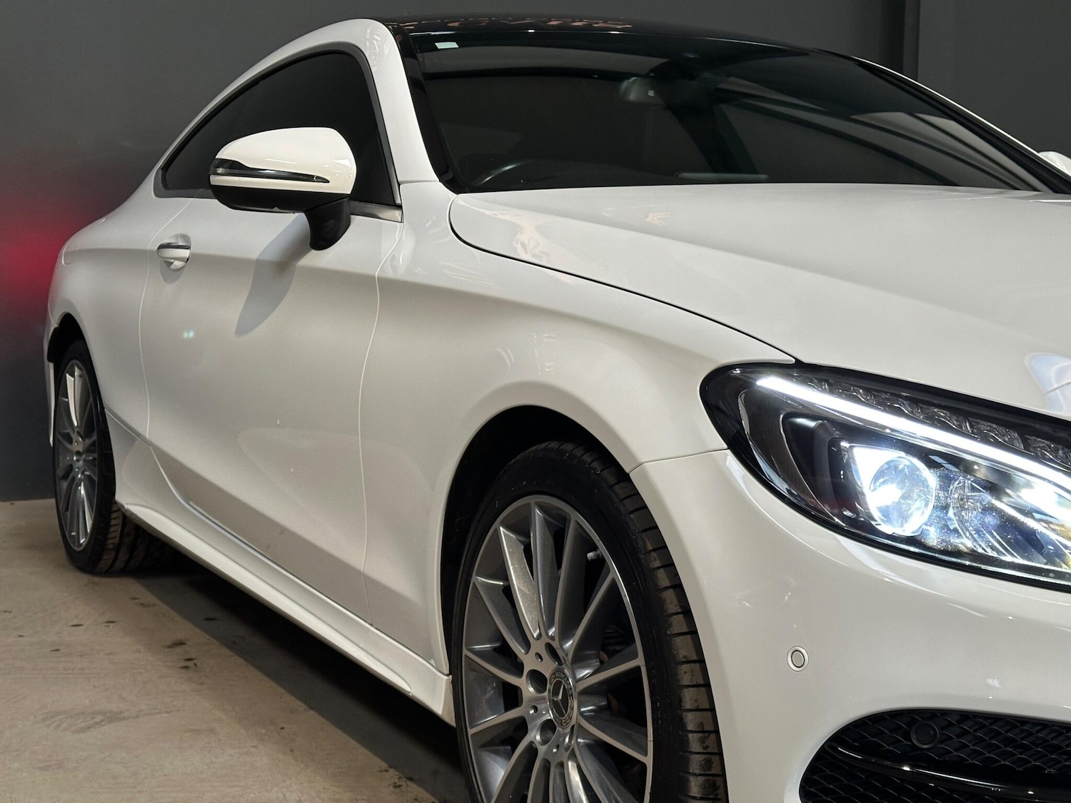 Used Mercedes-Benz C Class 2017 for sale - 76584458: Photo 5