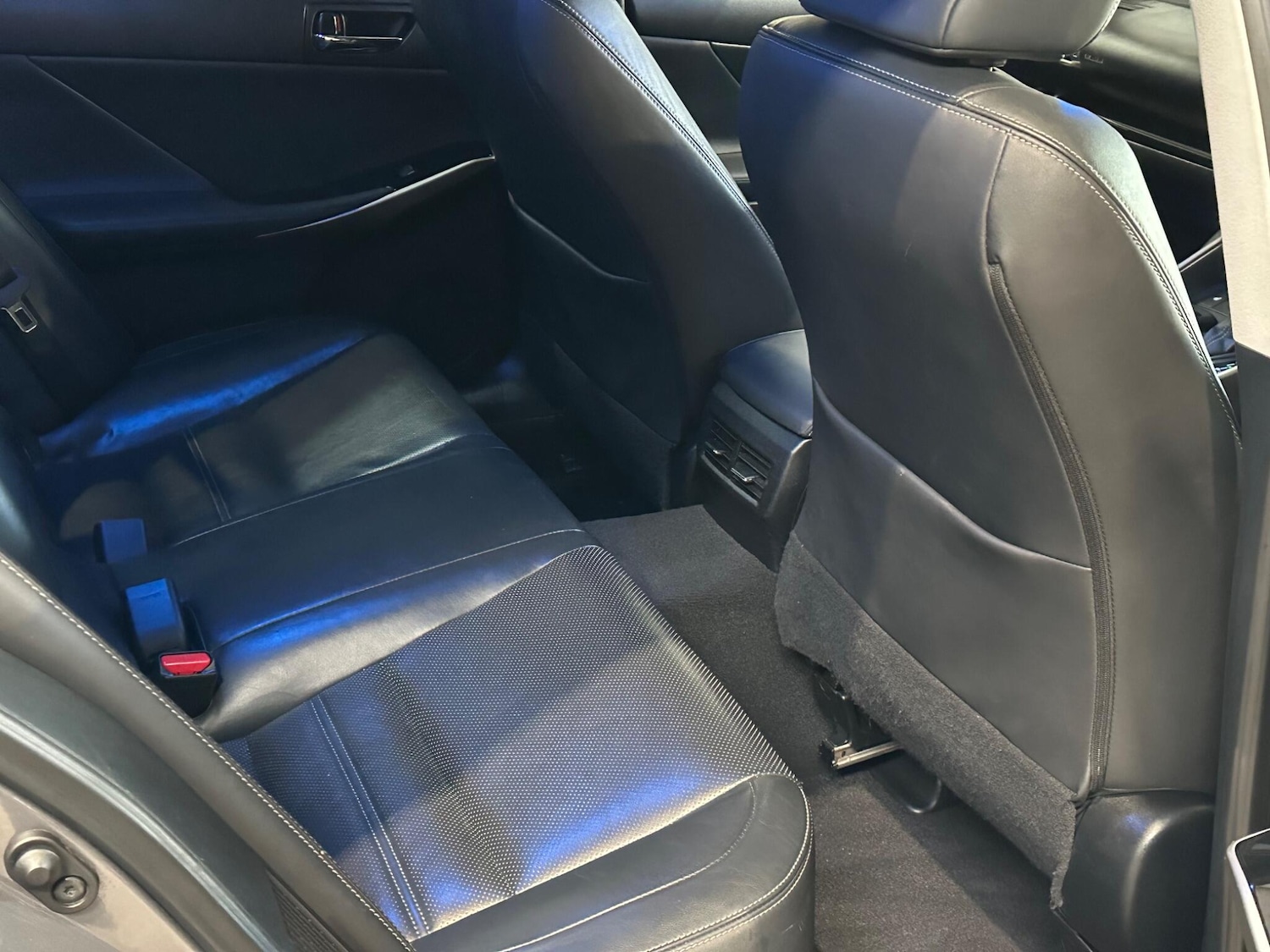 Used Lexus IS 2016 for sale - 76993241: Photo 16