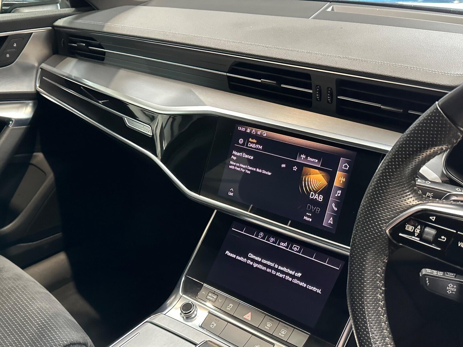 Used Audi A6 Saloon for sale - 77424672: Photo 22