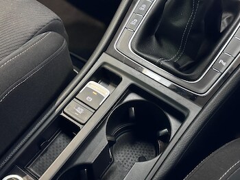 Used Volkswagen Golf 2017 for sale - 77523732: Photo