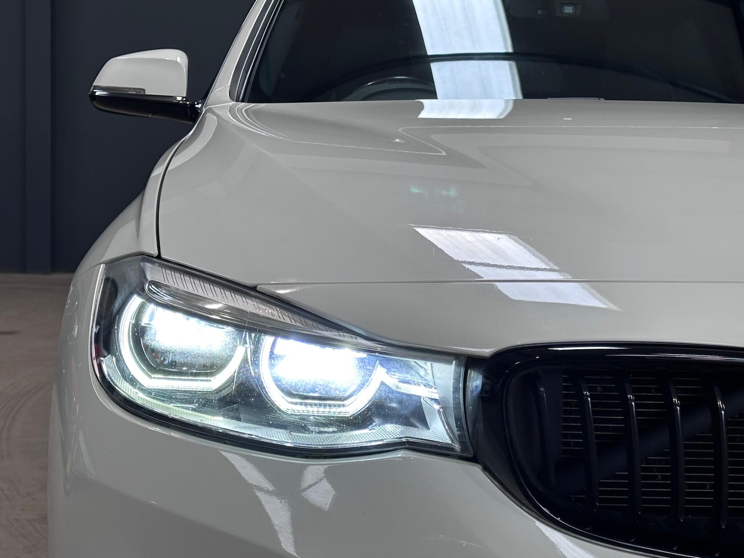 Used BMW 3 Series 2017 for sale - 77807672: Photo 32