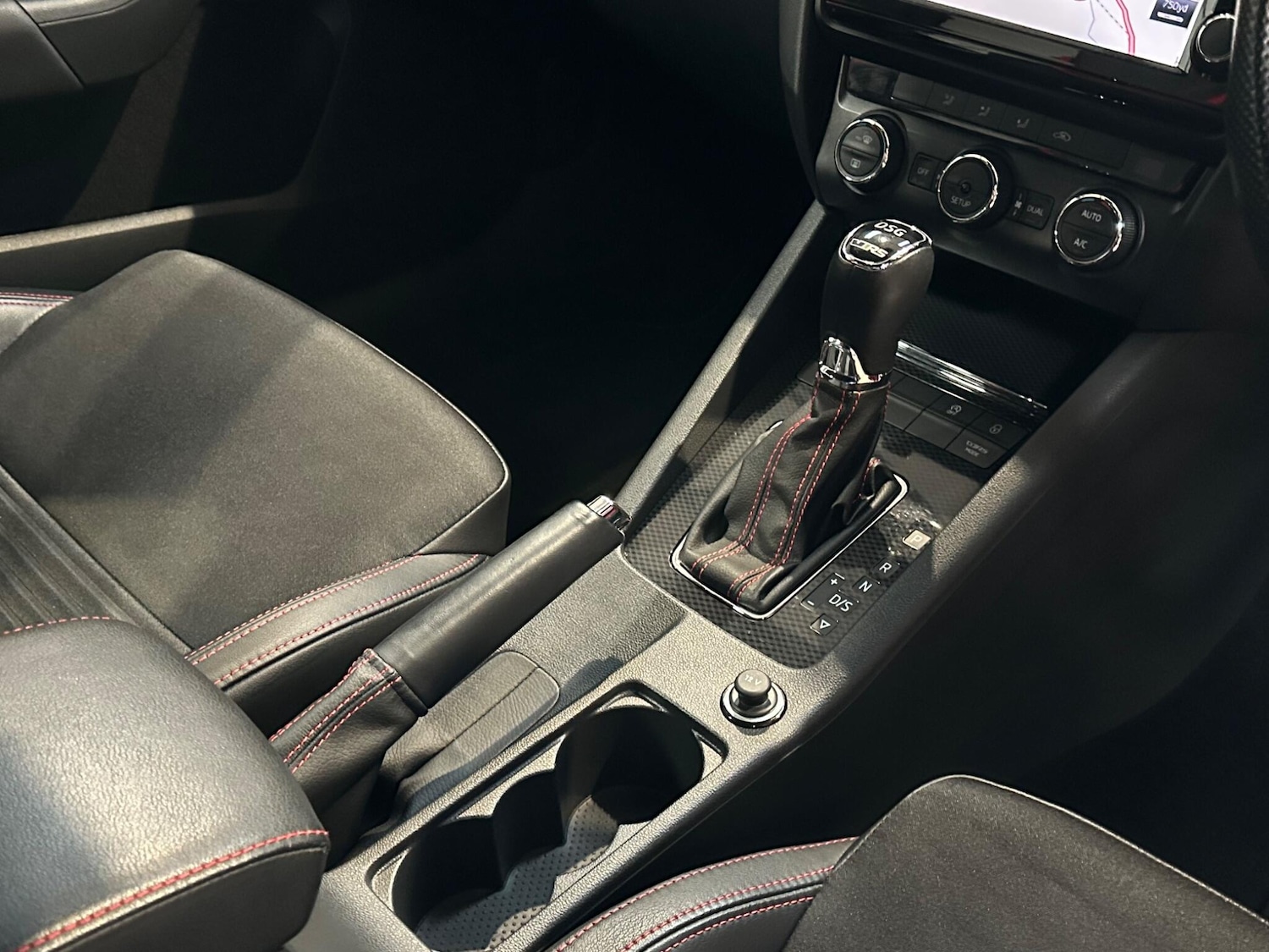 Used Skoda Octavia 2015 for sale - 76632931: Photo 14