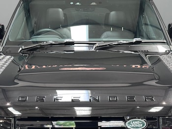 Used Land Rover Defender 110 2024 for sale - 79236442: Photo