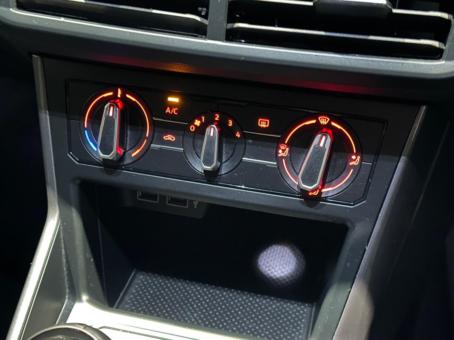 Used Volkswagen Polo 2018 for sale - 76433296: Photo 19