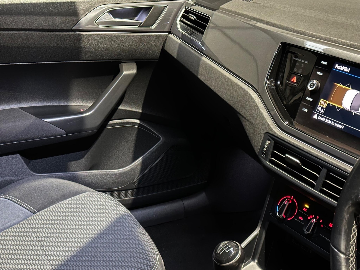 Used Volkswagen Polo 2018 for sale - 76433296: Photo 39