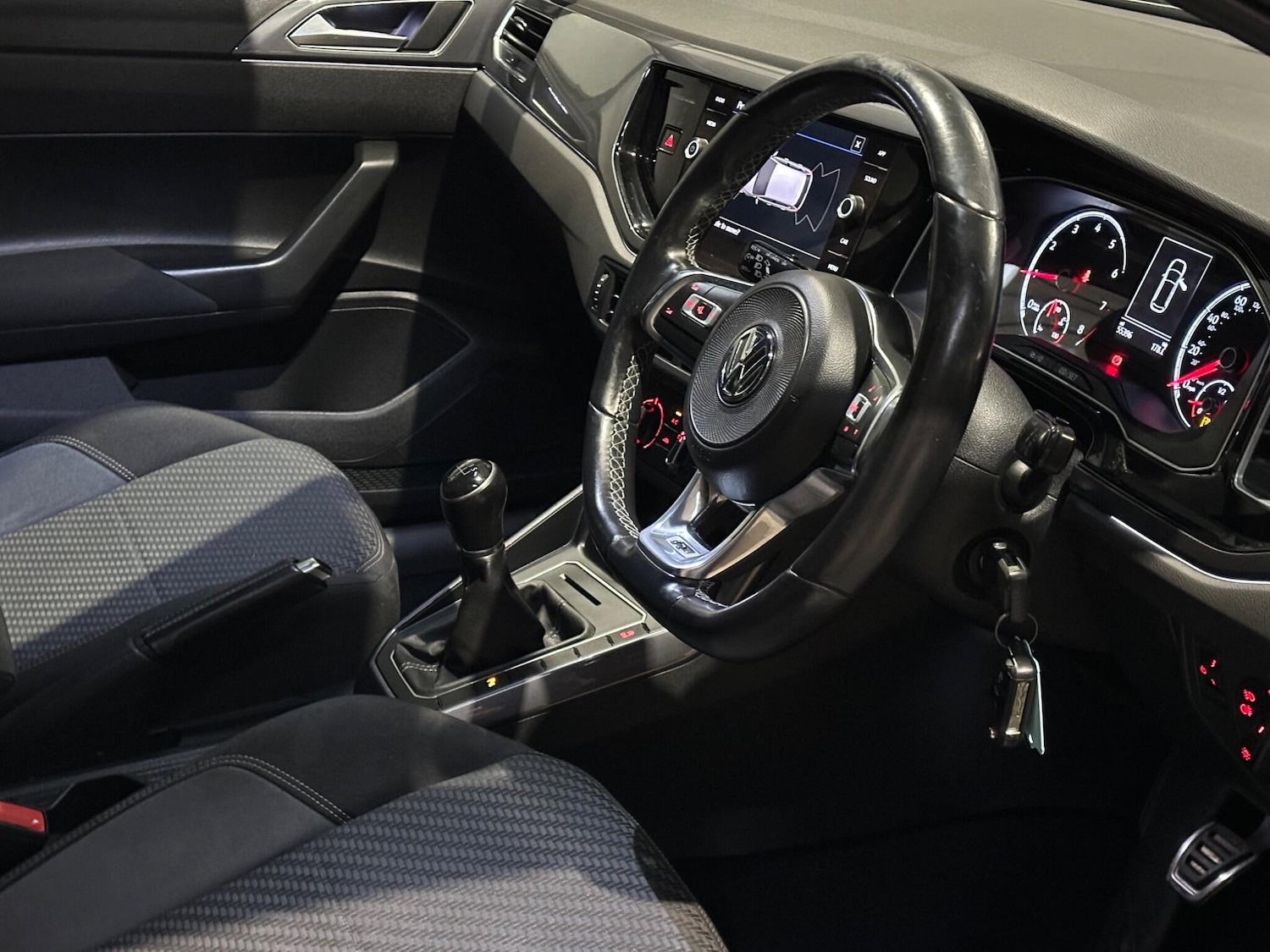 Used Volkswagen Polo 2018 for sale - 76433296: Photo 40