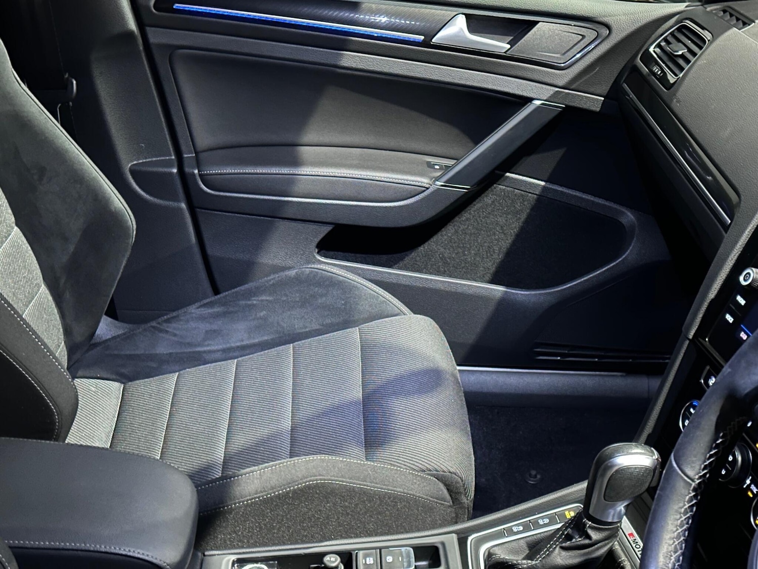 Used Volkswagen Golf 2020 for sale - 77425671: Photo 11