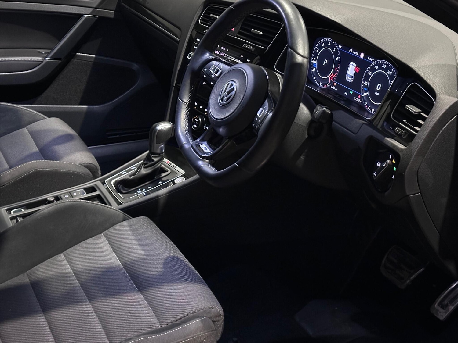 Used Volkswagen Golf 2020 for sale - 77425671: Photo 14