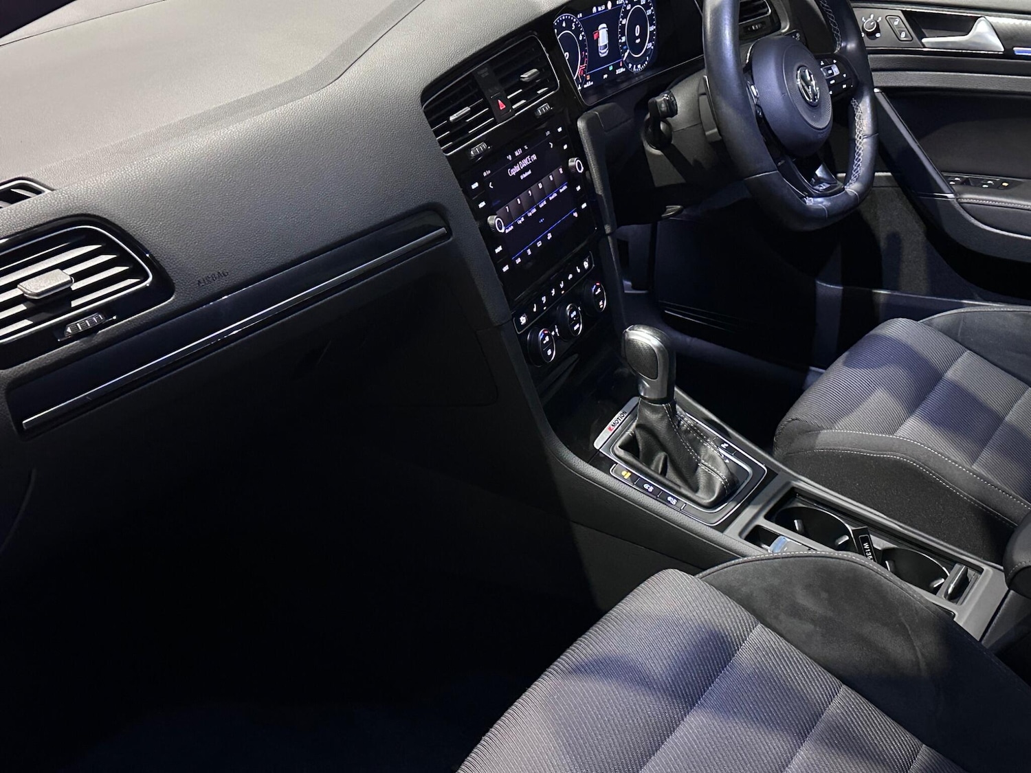 Used Volkswagen Golf 2020 for sale - 77425671: Photo 9