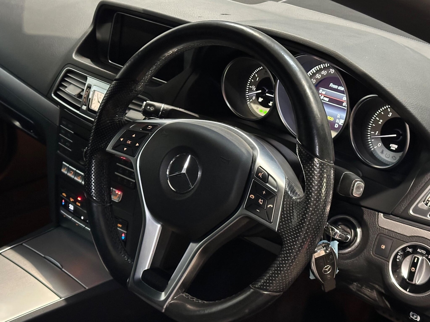 Used Mercedes-Benz E-Class 2016 for sale - 76073176: Photo 30