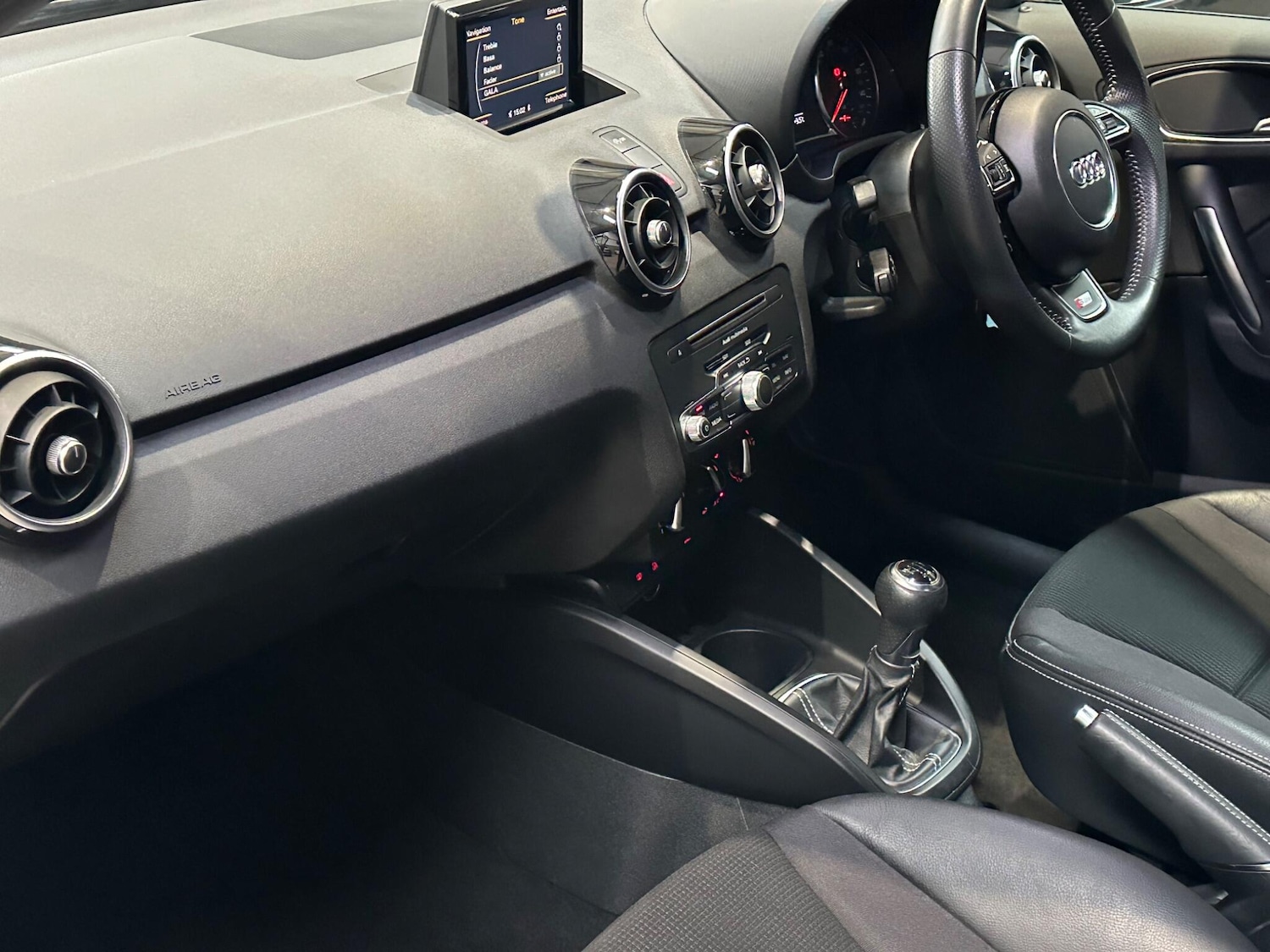 Used Audi A1 2018 for sale - 76325997: Photo 13