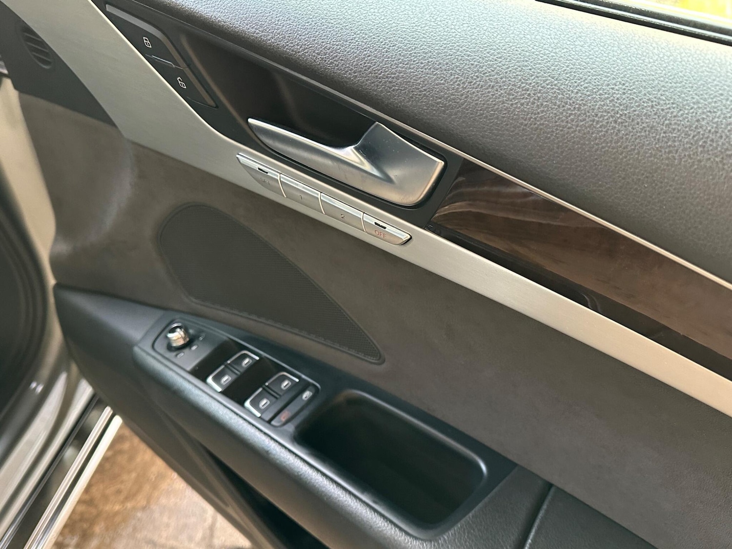 Used Audi A8 2011 for sale - 76537844: Photo 10