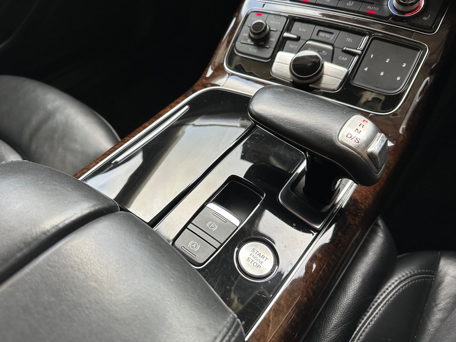 Used Audi A8 2011 for sale - 76537844: Photo 4