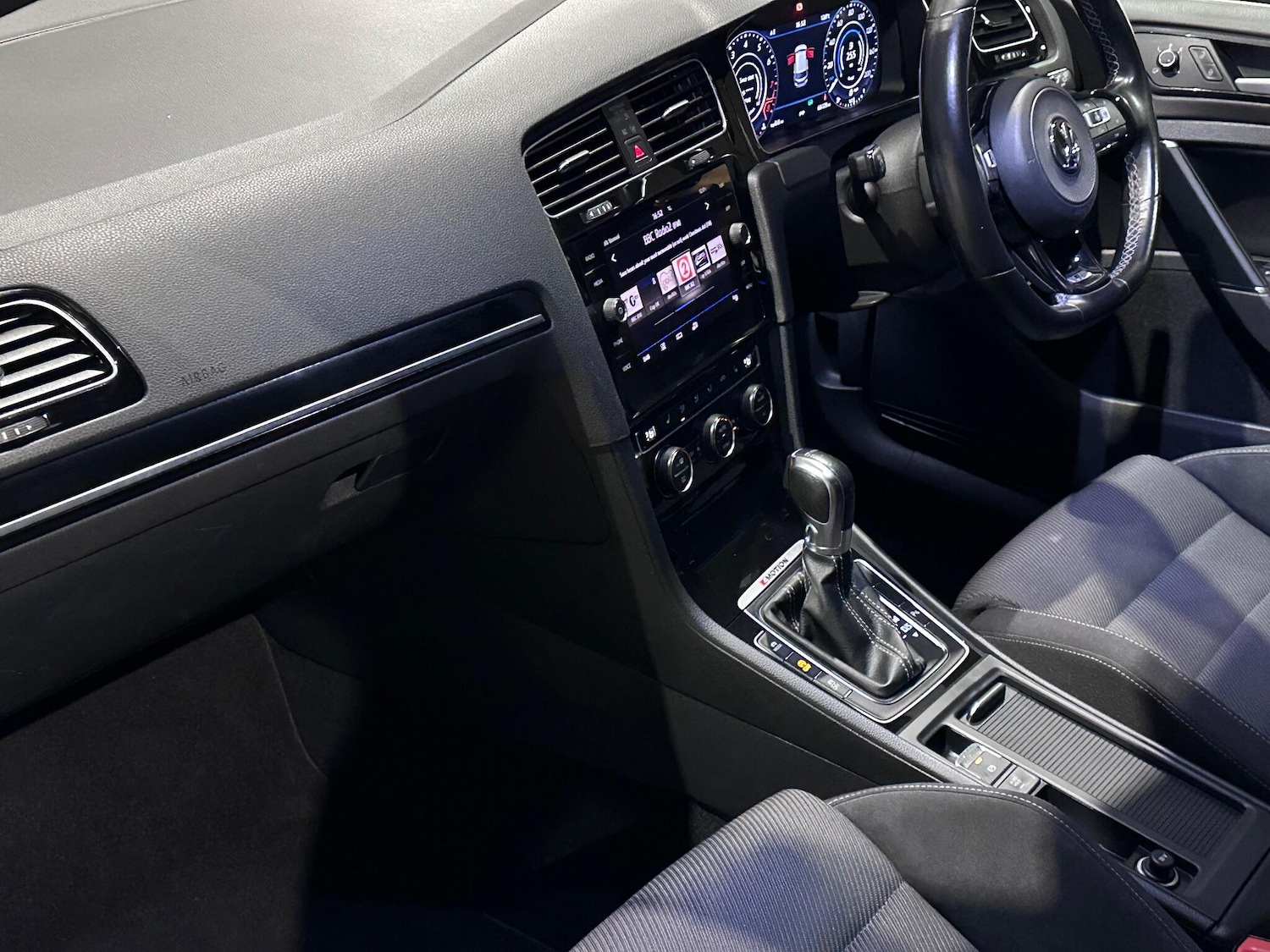 Used Volkswagen Golf 2017 for sale - 76865738: Photo 15