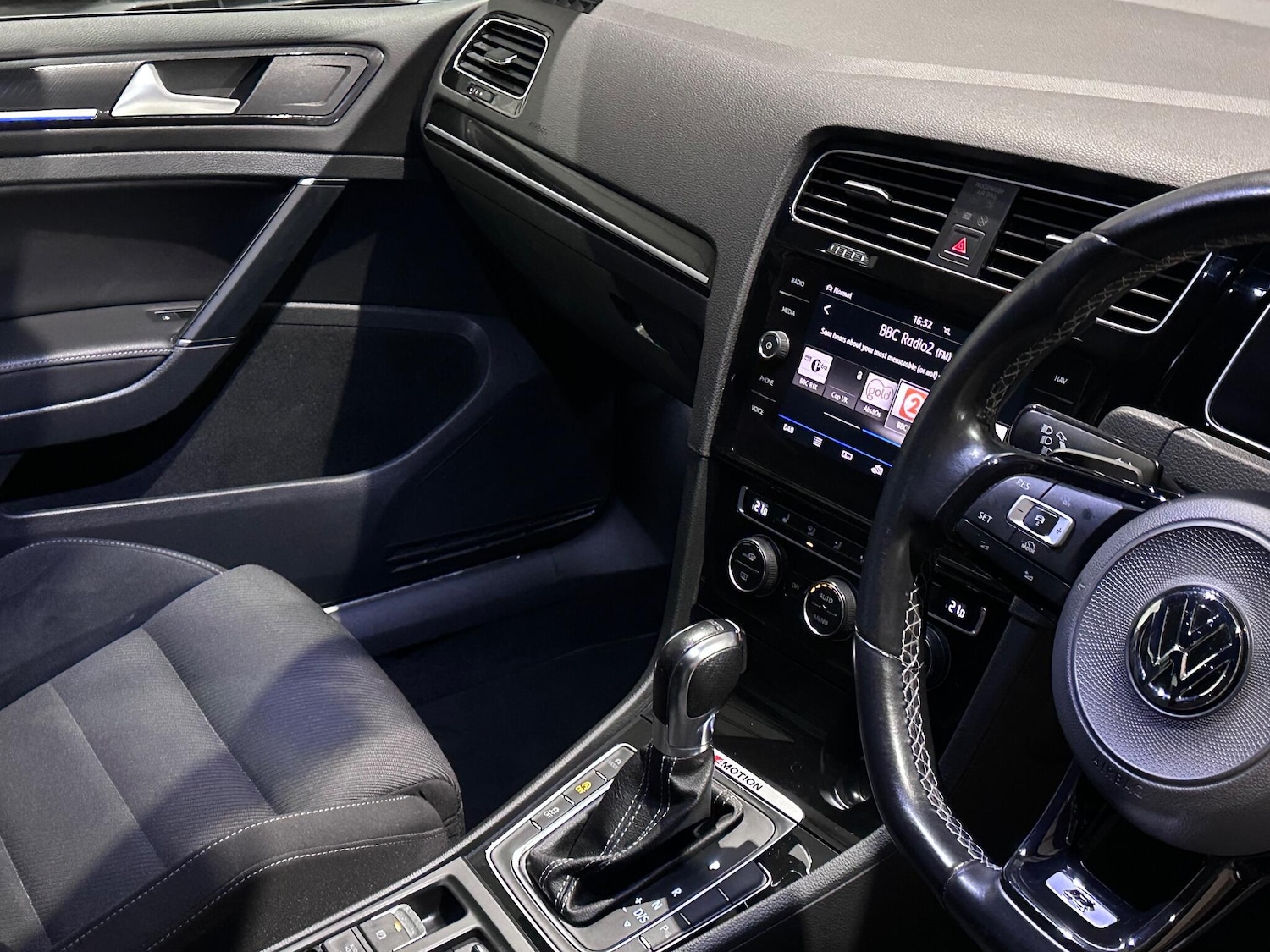 Used Volkswagen Golf 2017 for sale - 76865738: Photo 17