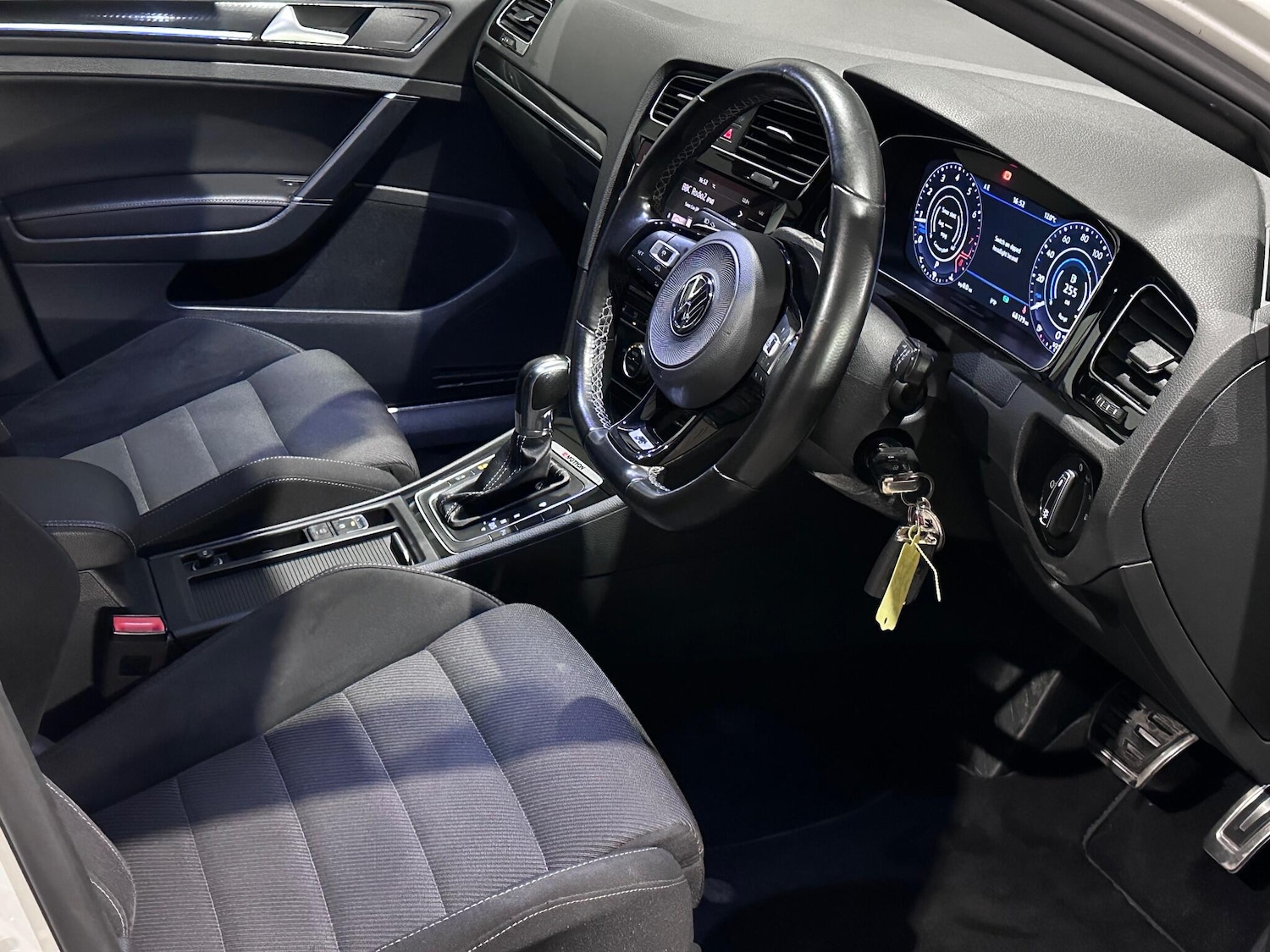 Used Volkswagen Golf 2017 for sale - 76865738: Photo 19