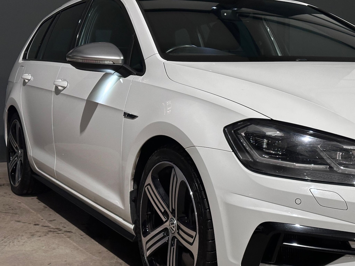 Used Volkswagen Golf 2017 for sale - 76865738: Photo 4