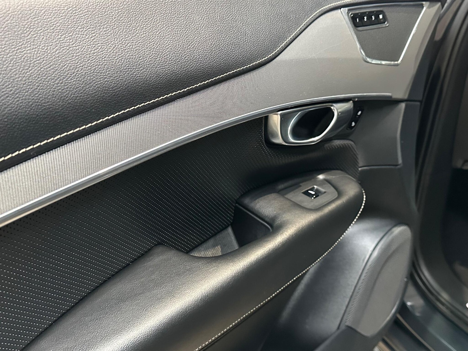 Used Volvo XC90 2019 for sale - 75669369: Photo 38