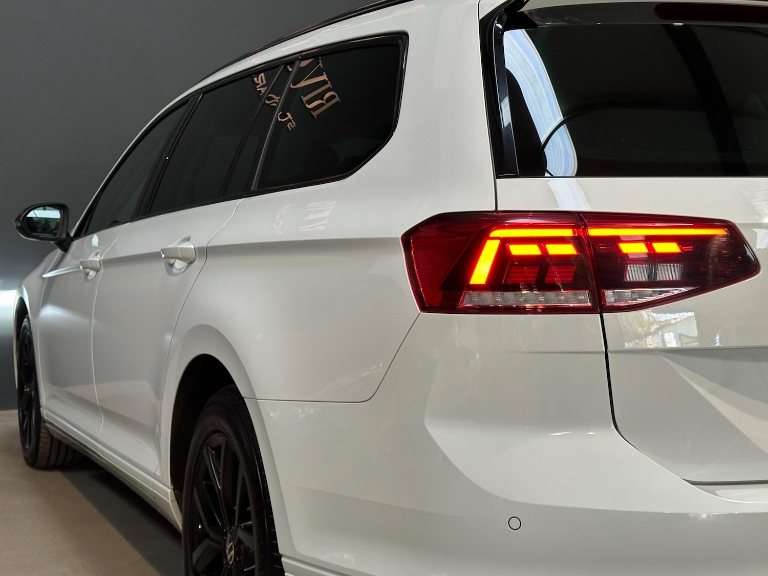 Used Volkswagen Passat 2021 for sale - 76371335: Photo 6