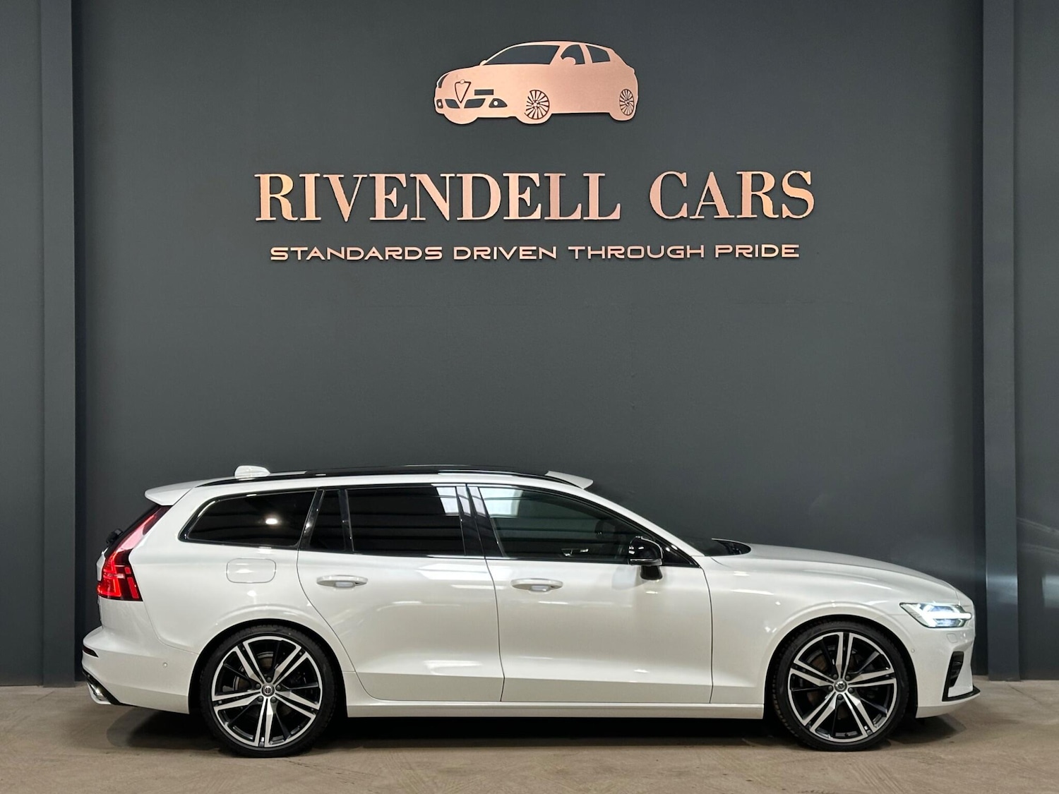 Used Volvo V60 2019 for sale - 76136530: Photo 13