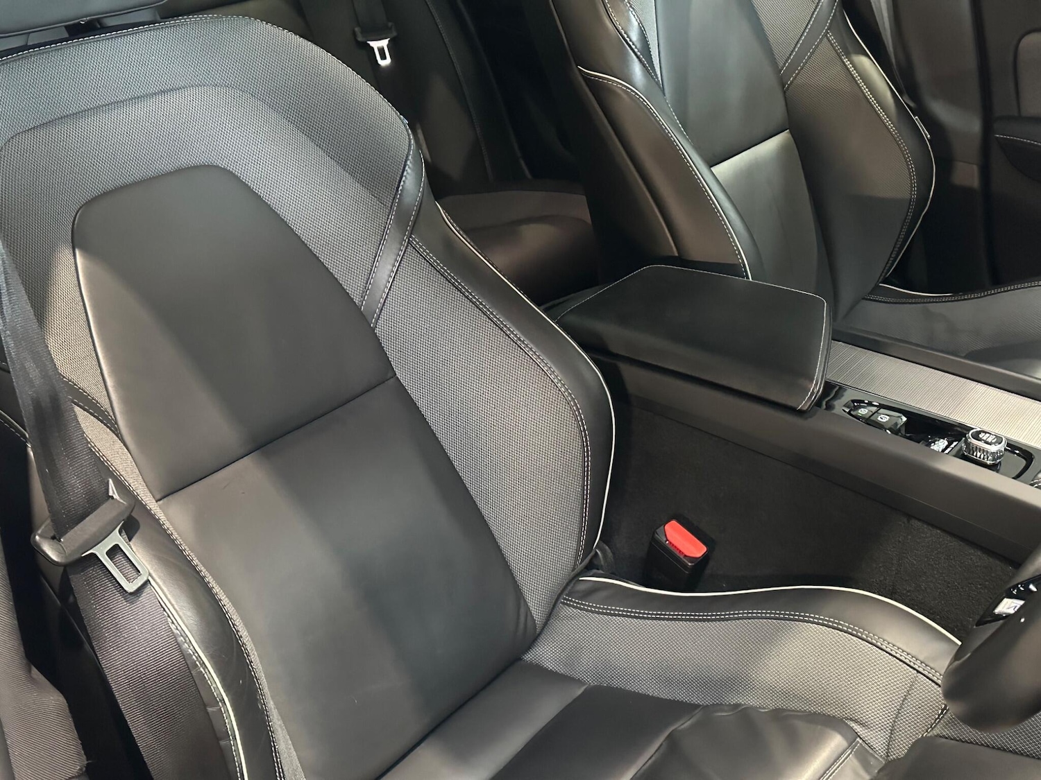 Used Volvo V60 2019 for sale - 76136530: Photo 18