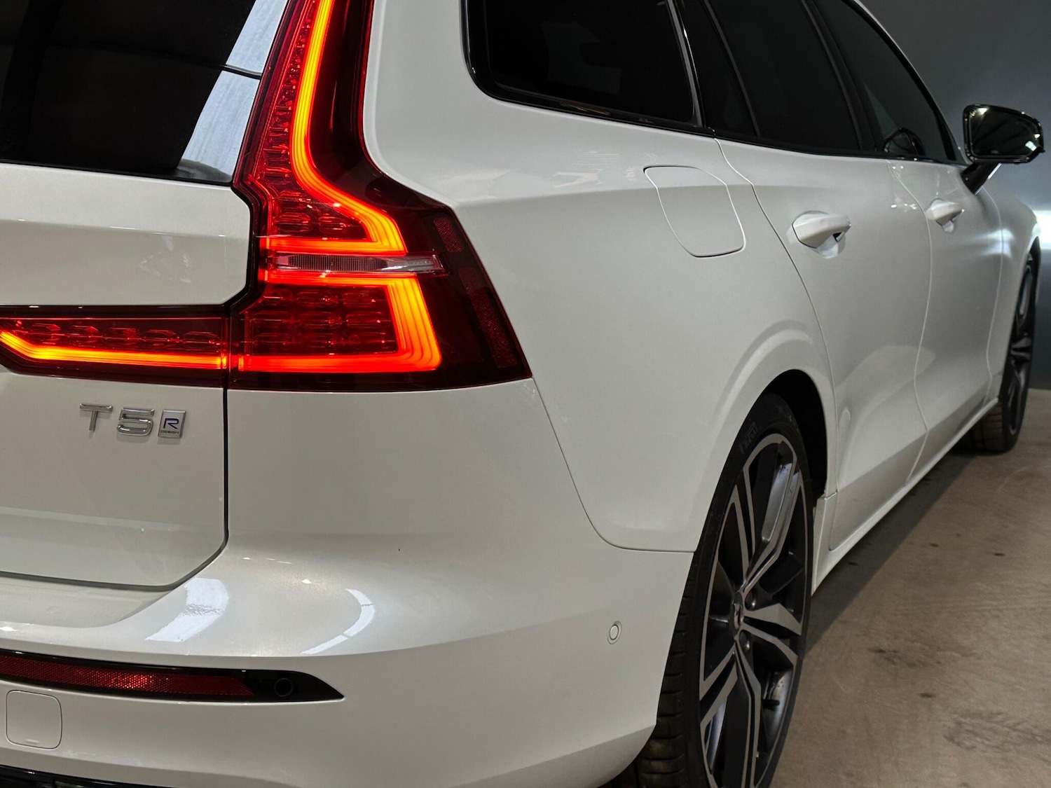 Used Volvo V60 2019 for sale - 76136530: Photo 33