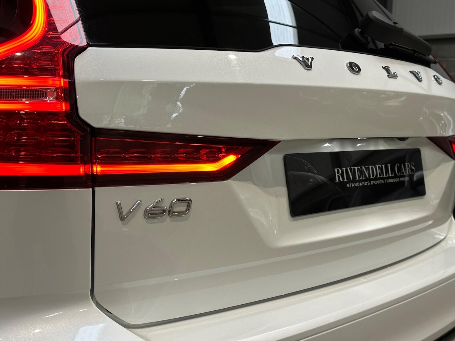 Used Volvo V60 2019 for sale - 76136530: Photo 35