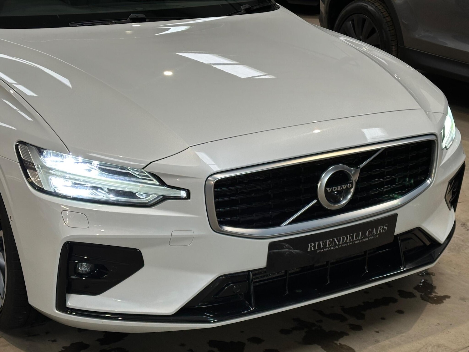 Used Volvo V60 2019 for sale - 76136530: Photo 38