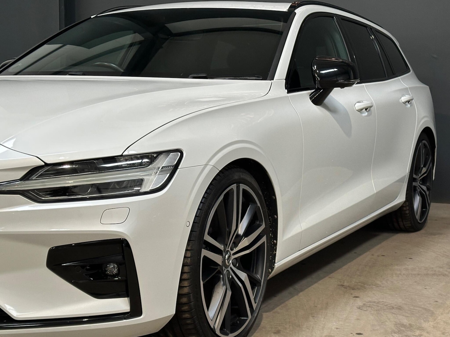 Used Volvo V60 2019 for sale - 76136530: Photo 7