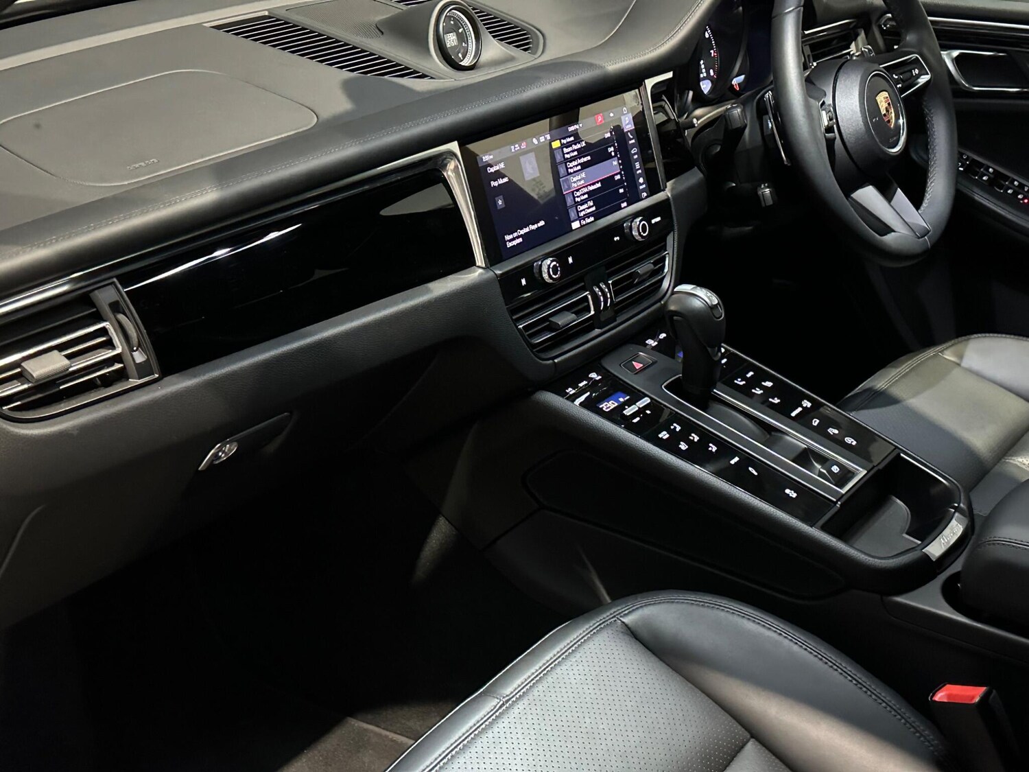 Used Porsche Macan 2025 for sale - 76511786: Photo 12