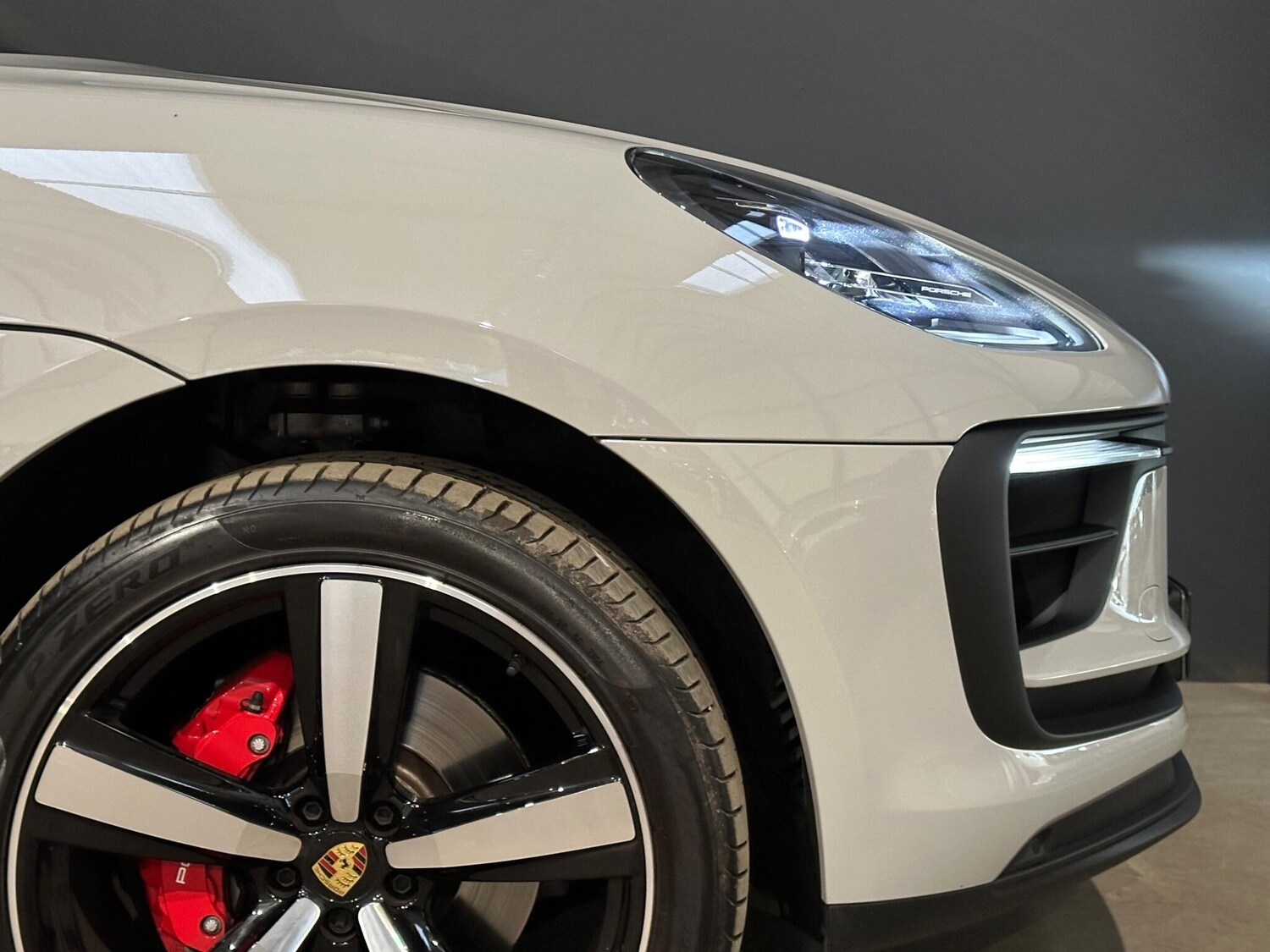 Used Porsche Macan 2025 for sale - 76511786: Photo 17