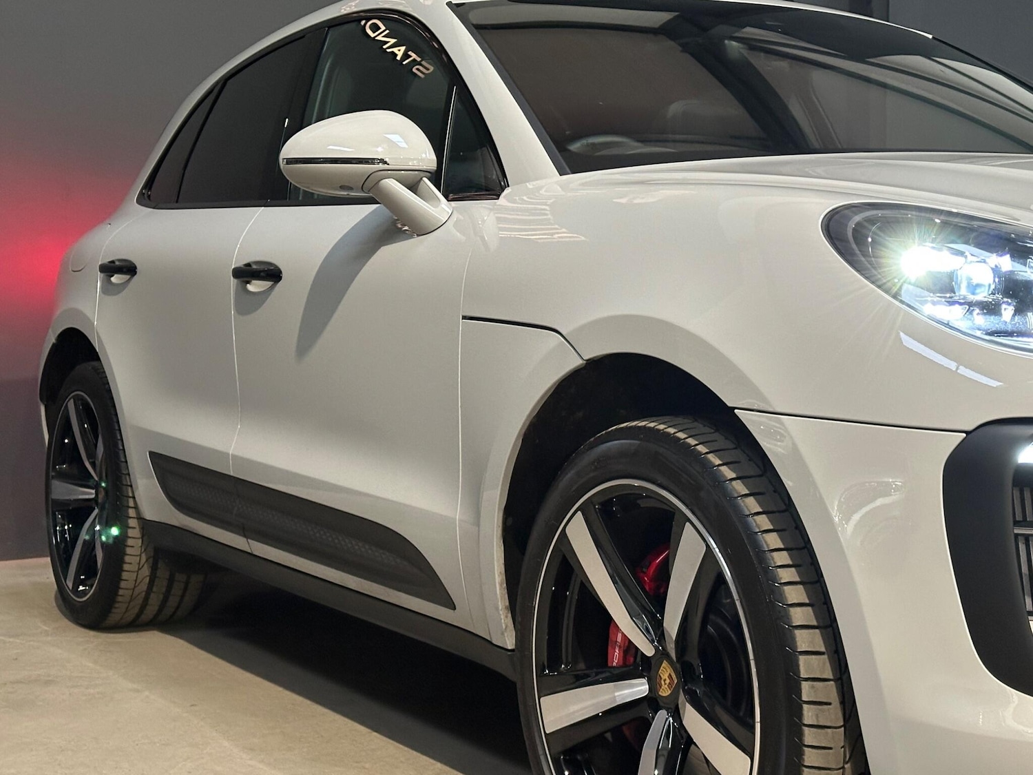 Used Porsche Macan 2025 for sale - 76511786: Photo 2