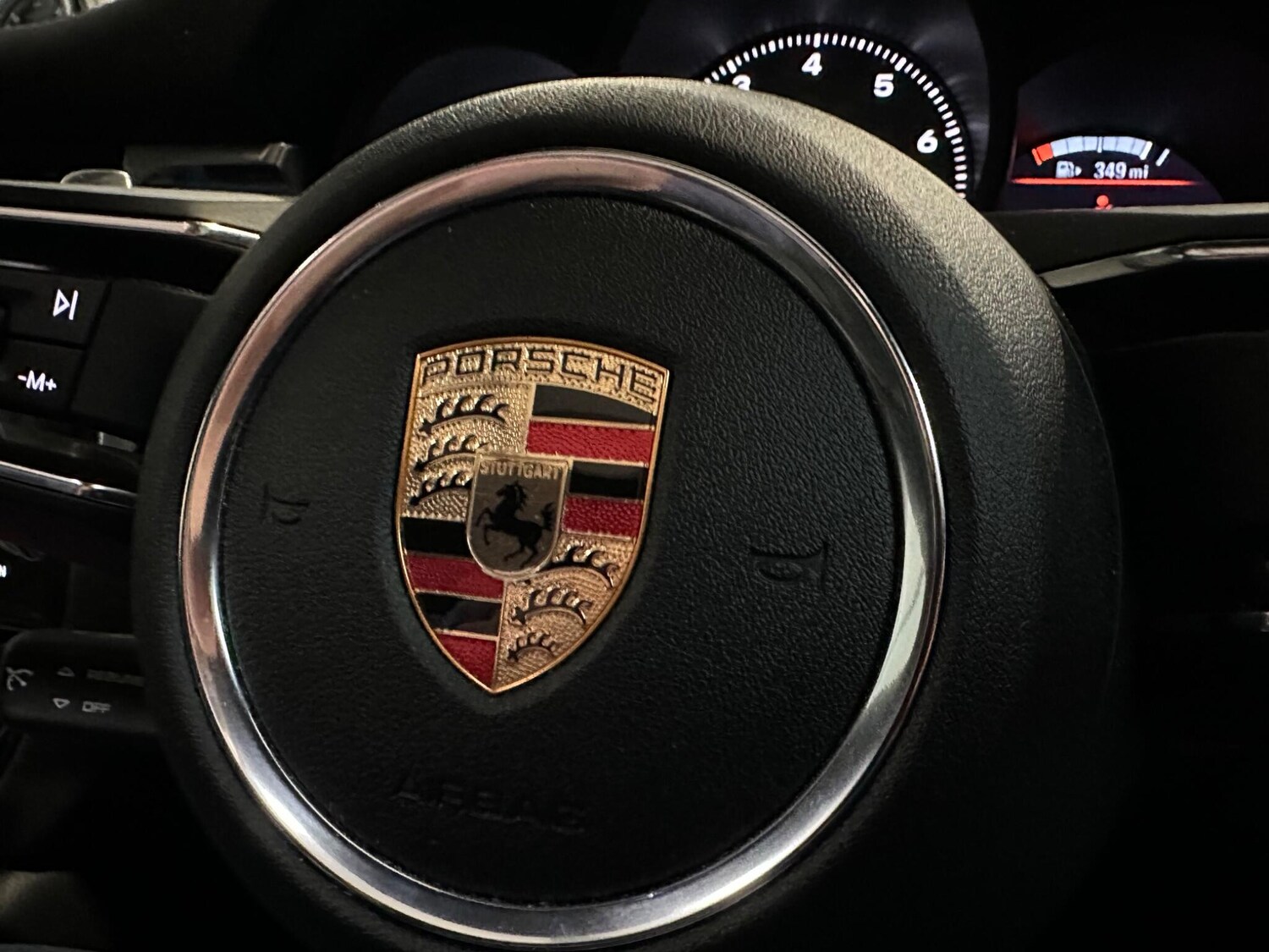 Used Porsche Macan 2025 for sale - 76511786: Photo 25