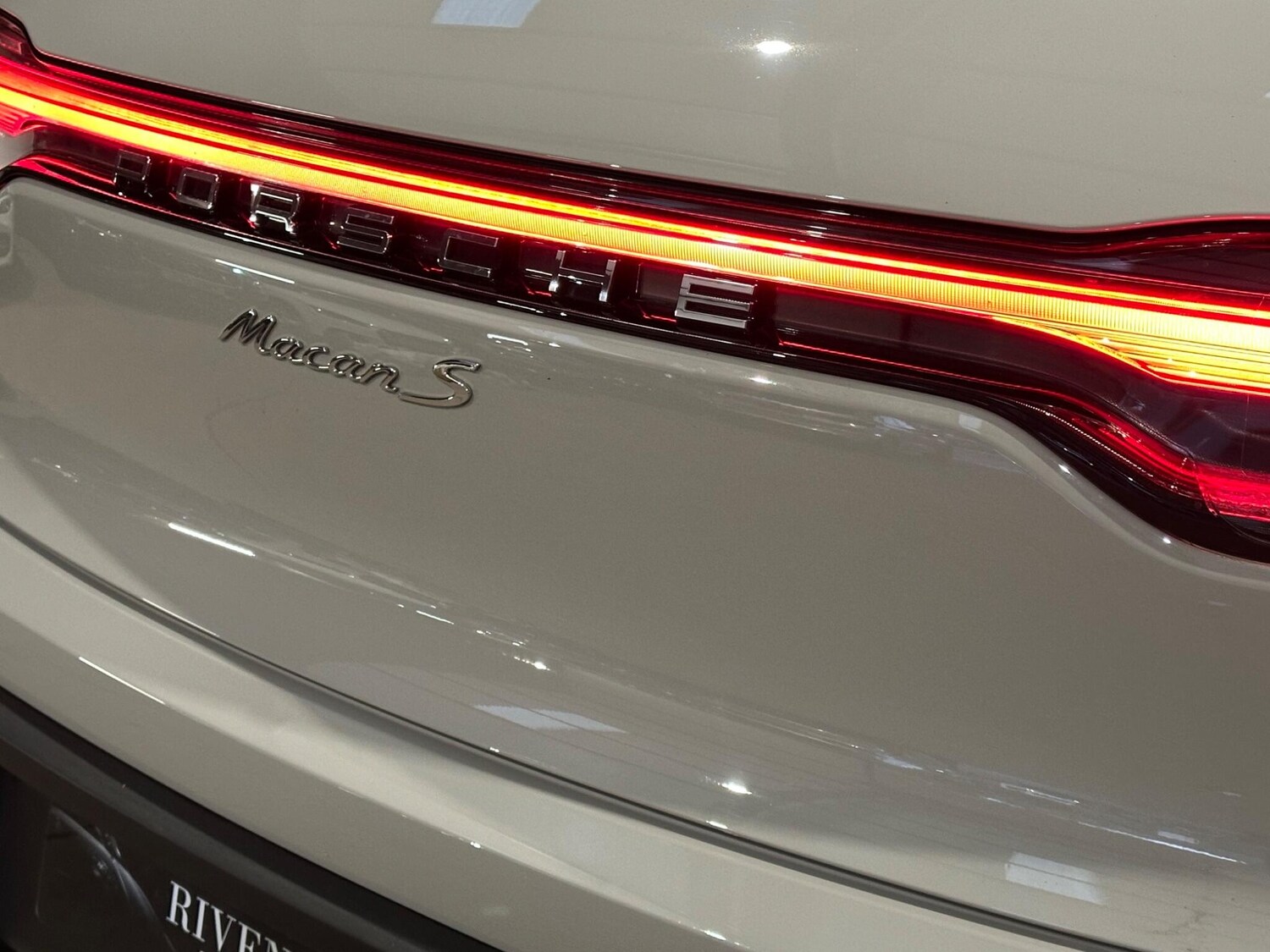 Used Porsche Macan 2025 for sale - 76511786: Photo 41