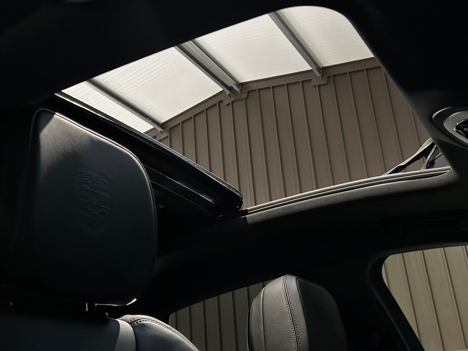 Used Porsche Macan 2025 for sale - 76511786: Photo 48