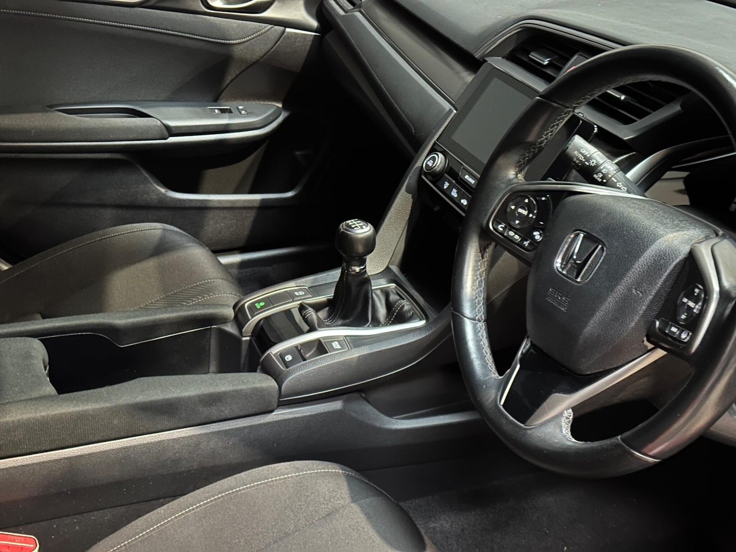 Used Honda Civic 2019 for sale - 76422619: Photo 14