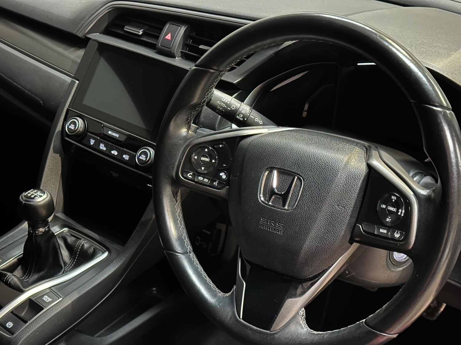 Used Honda Civic 2019 for sale - 76422619: Photo 29