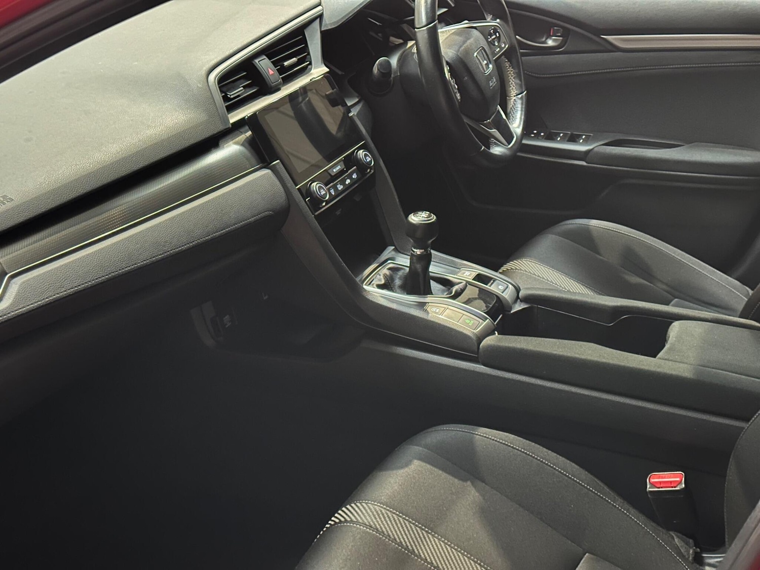 Used Honda Civic 2019 for sale - 76422619: Photo 30