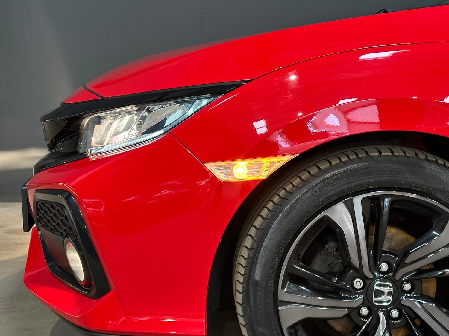 Used Honda Civic 2019 for sale - 76422619: Photo 32